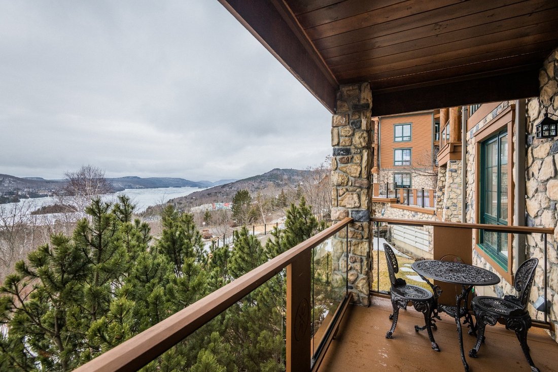 Condo in Mont-Tremblant, Quebec, Canada 2 - 16762779