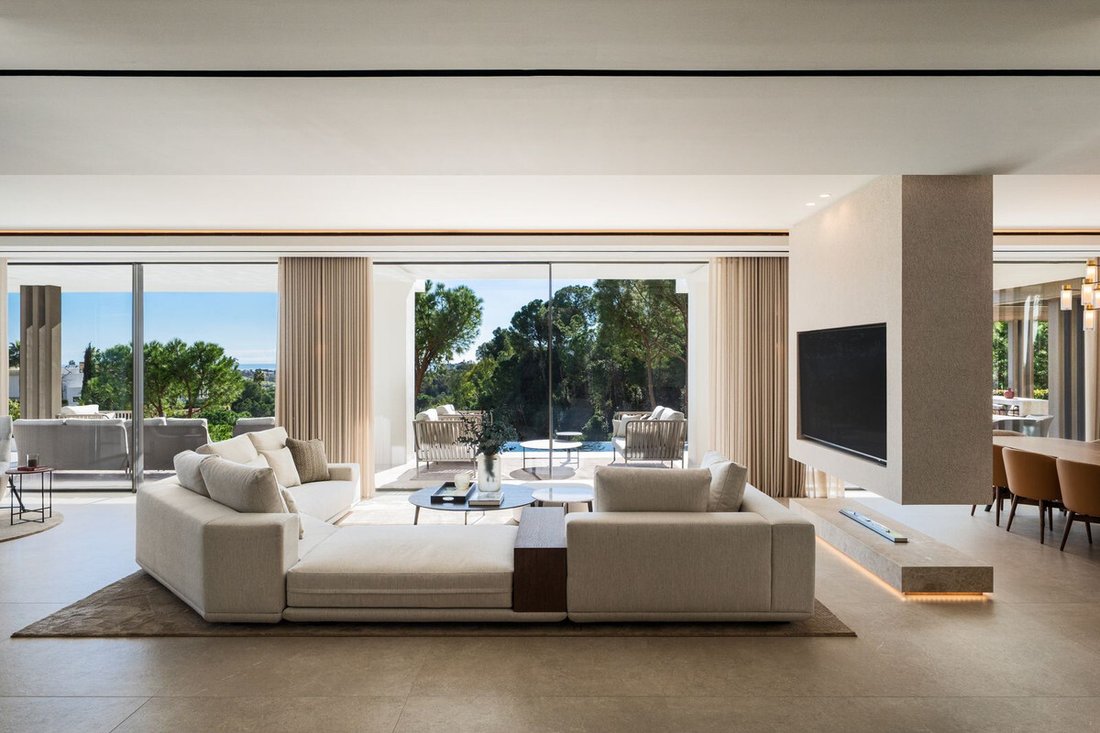 Villa in La Quinta, Benahavis, Andalusia 2 - 16711134