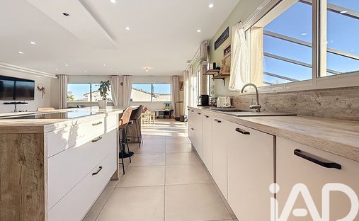 A Listed Property Overlooking The Pyrenees And The Aude Valley