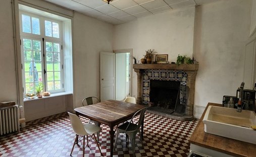 25 Min From Puy Du Fou 19th Century Chateau Fully Renovated Set In 5.69 Hectares Of Parkland