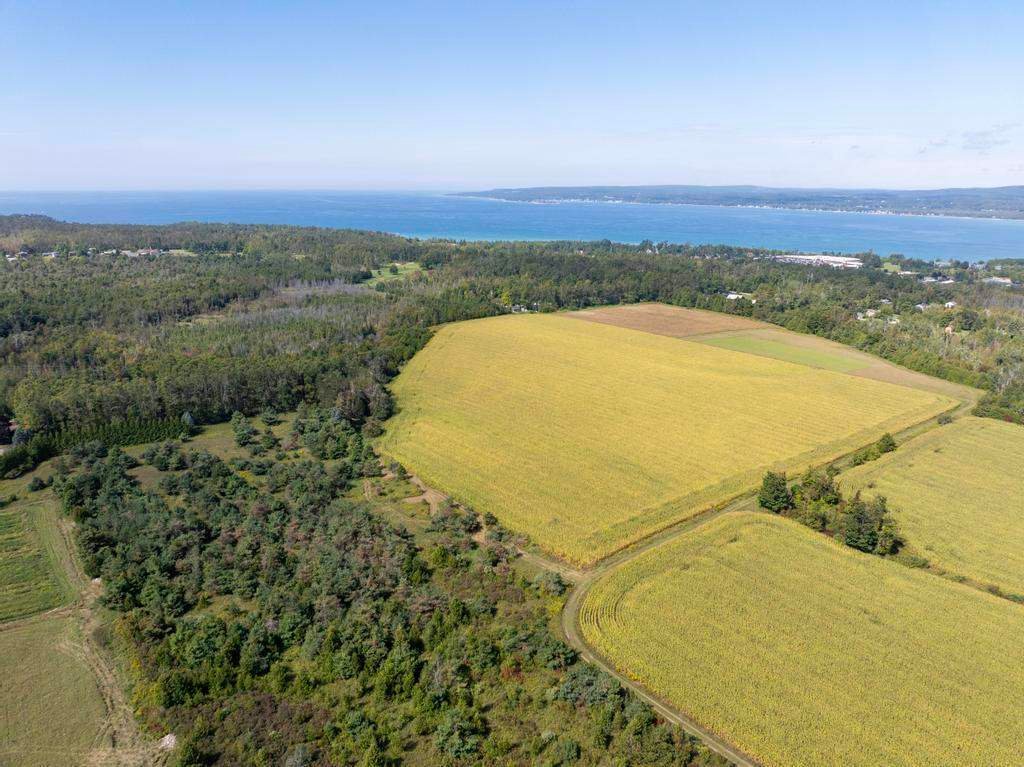 Land in Petoskey, Michigan, United States 4 - 16755639