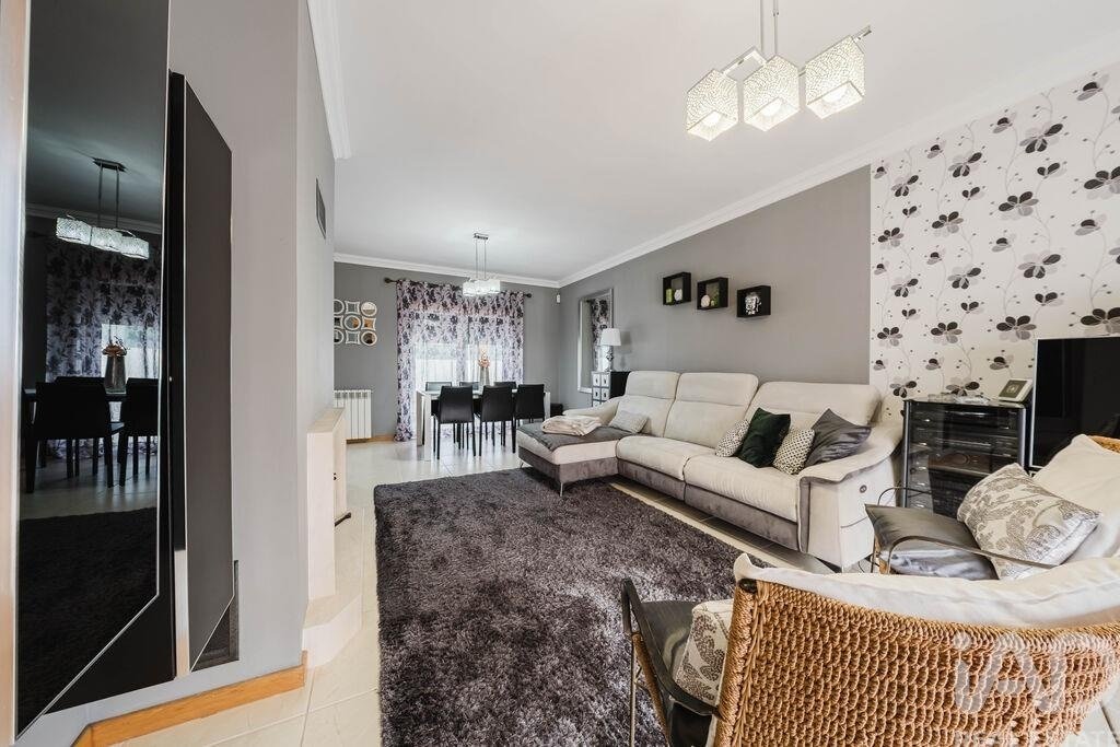 Townhouse in Santa Maria, Sao Pedro e Sobral da Lagoa, Leiria District, Portugal 4 - 16465536