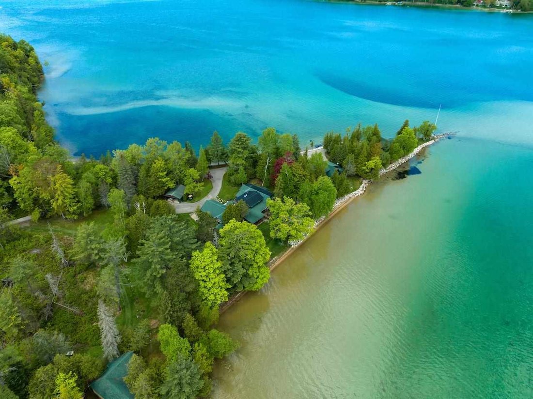 House in Boyne City, Michigan, United States 2 - 16756532