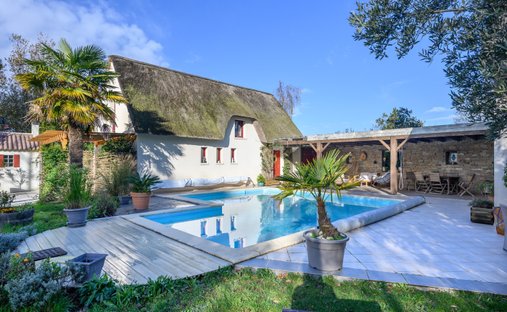 House in Saint-Lyphard, Pays de la Loire, France 1