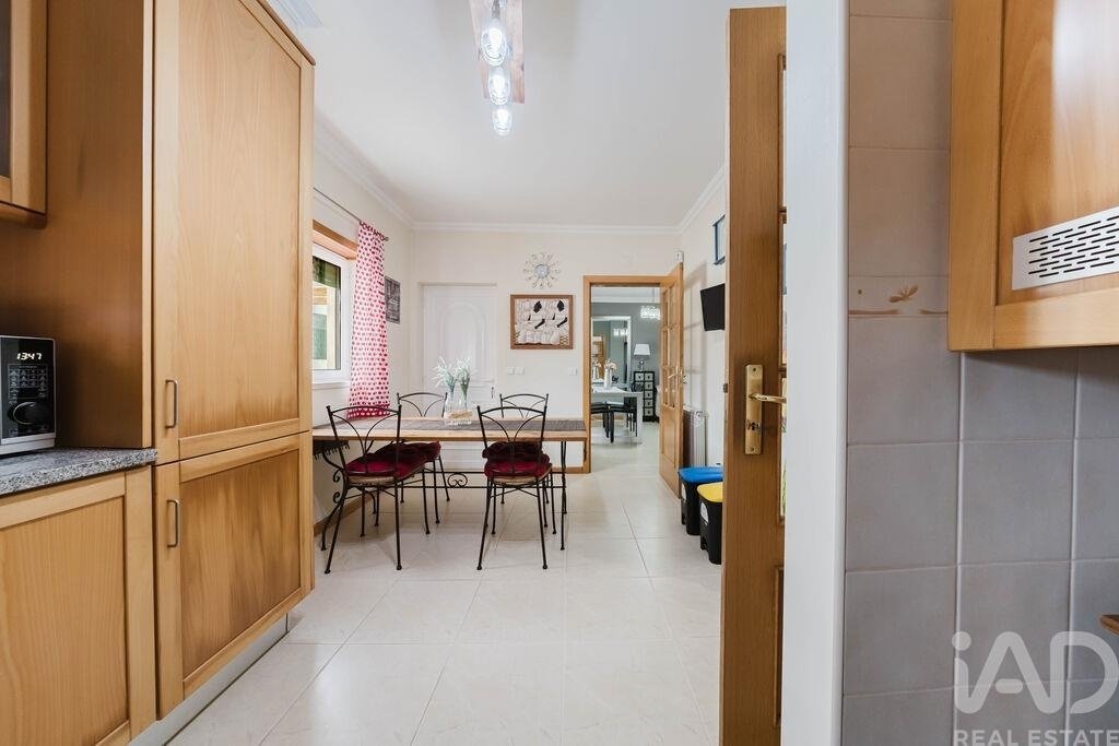 Townhouse in Santa Maria, Sao Pedro e Sobral da Lagoa, Leiria District, Portugal 3 - 16465536