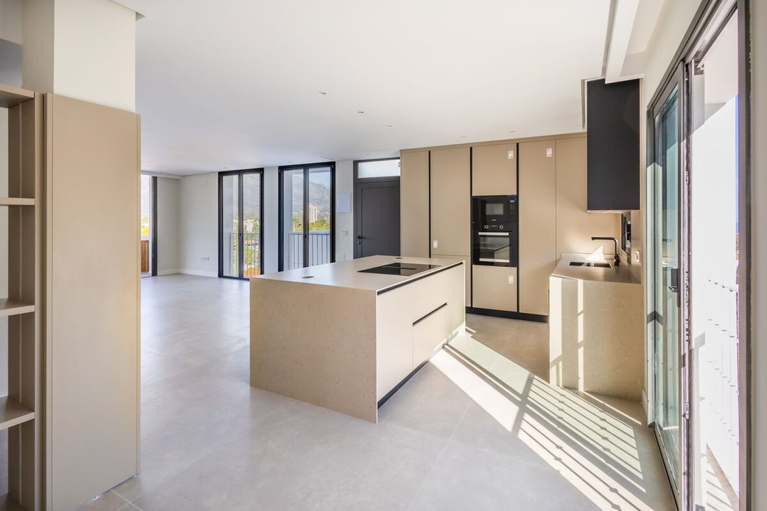 Apartment in Puerto Banus, Marbella, Spain 5 - 16753252