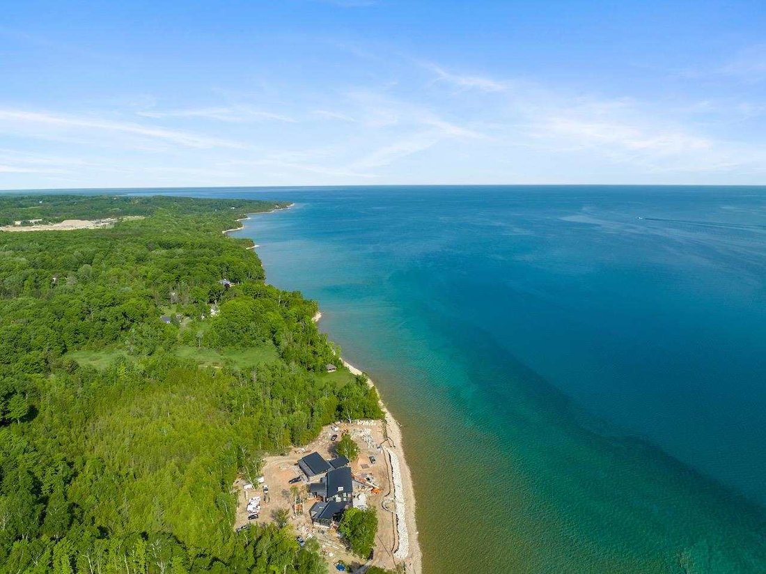 Land in Petoskey, Michigan, United States 3 - 16756016