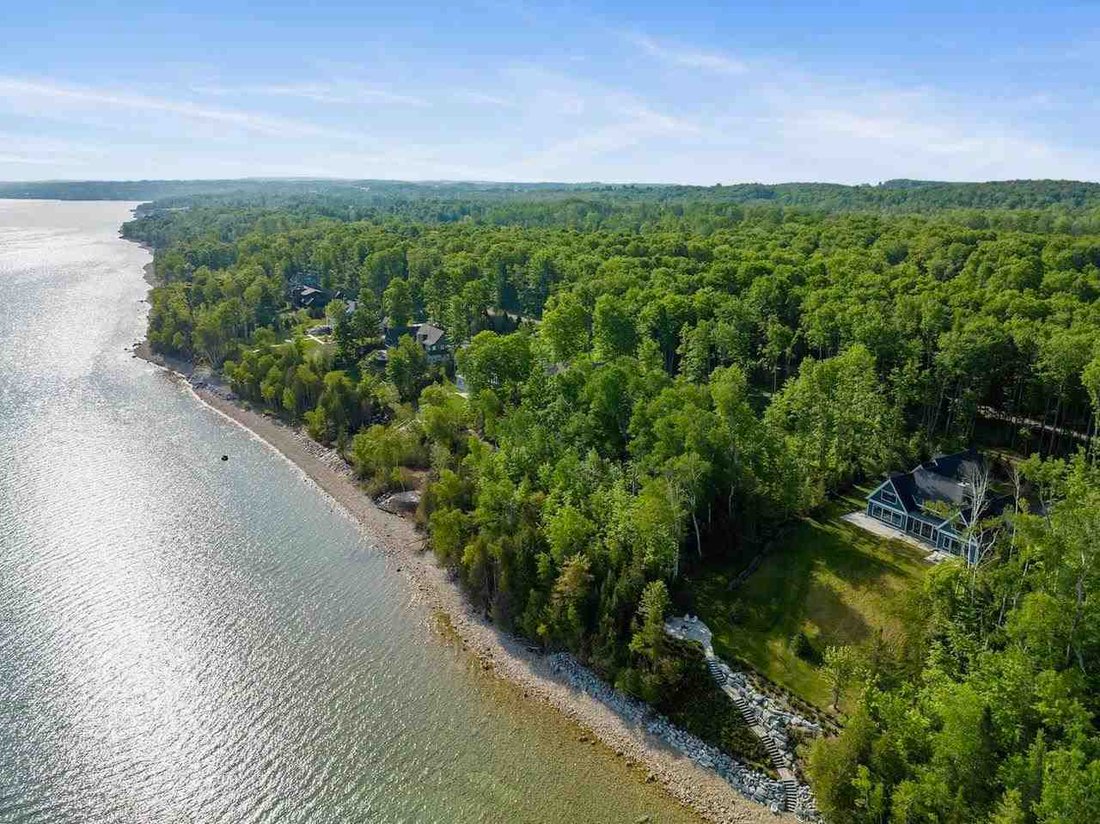 Land in Petoskey, Michigan, United States 4 - 16756016
