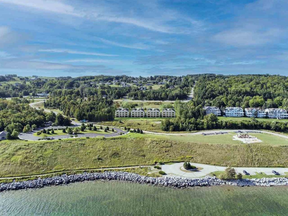 House in Petoskey, Michigan, United States 5 - 16756486