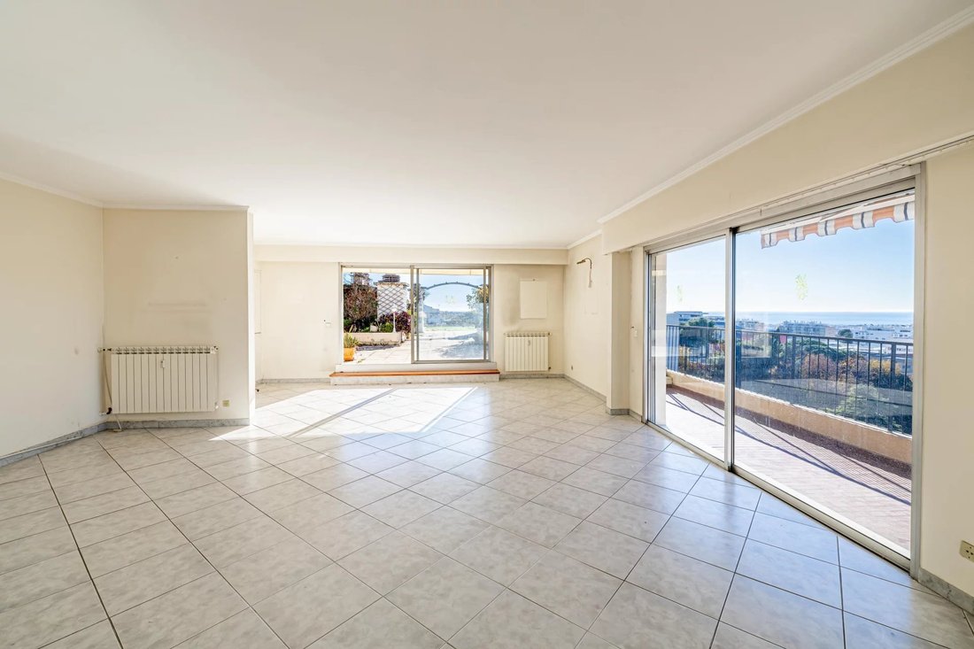 Apartment in Cimiez, Nice, France 1 - 16752975