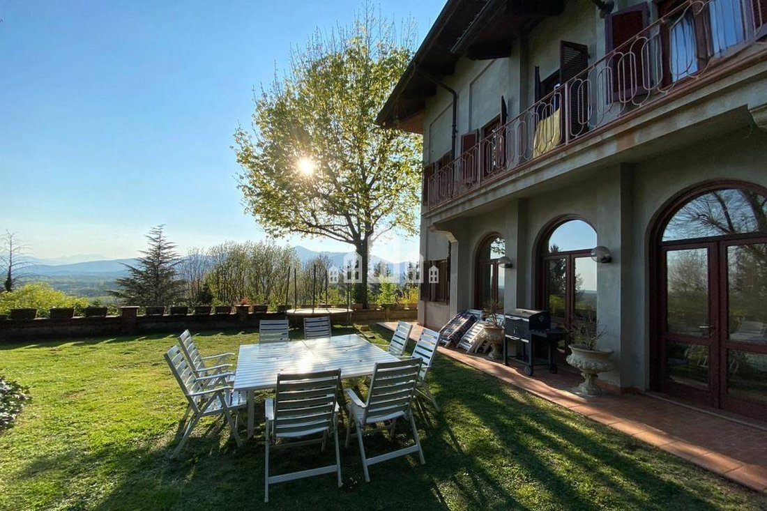 Villa in Castellamonte, Piedmont, Italy 5 - 16758796