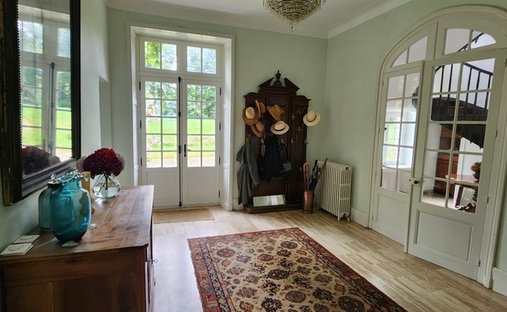 25 Min From Puy Du Fou 19th Century Chateau Fully Renovated Set In 5.69 Hectares Of Parkland - 5