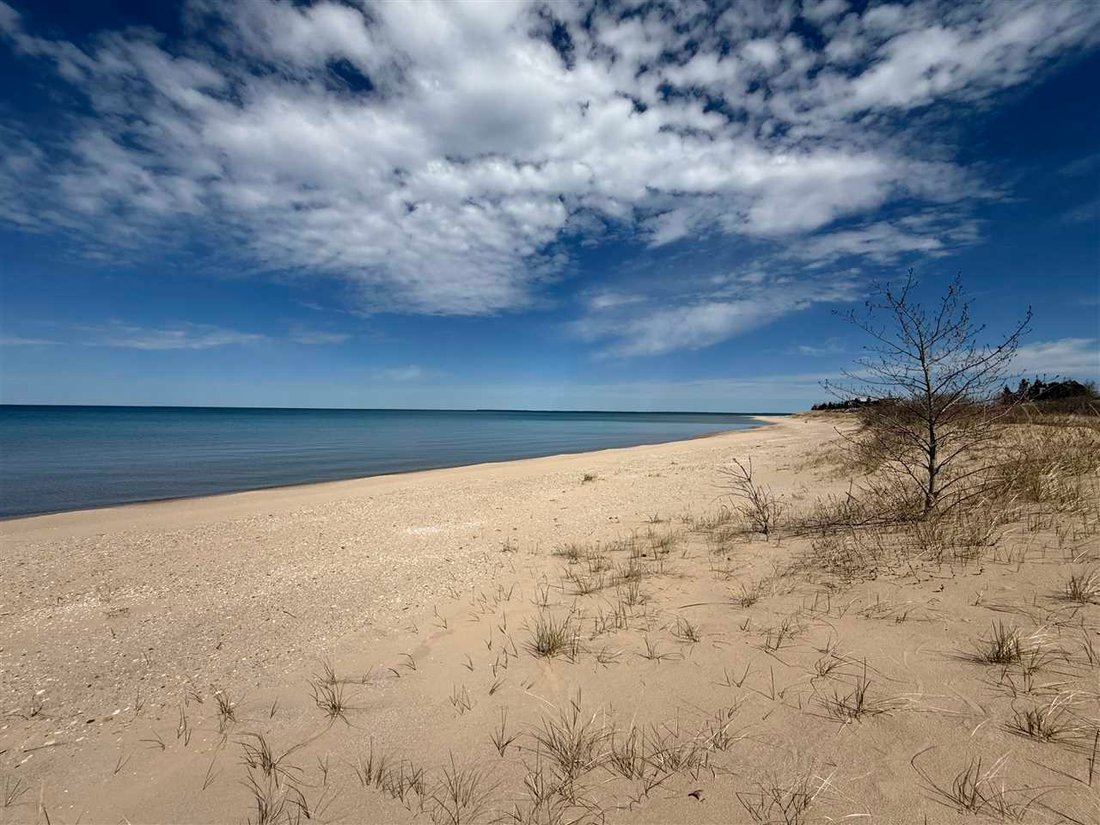 Land in Harbor Springs, Michigan, United States 5 - 16756330
