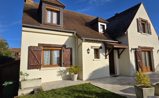 House in Les Hameaux-La Croix Aux Buis-Chapelle, Magny-les-Hameaux, France 1