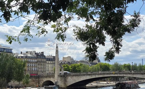 Apartment in Paris 4e Arrondissement, Paris, France 1
