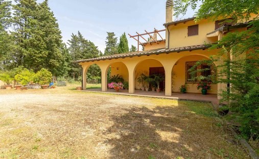 Comeana - Serra, Carmignano, Toscana 1
