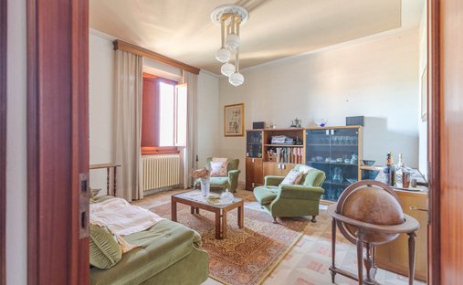 Townhouse in Comeana - Serra, Comeana, Tuscany 1