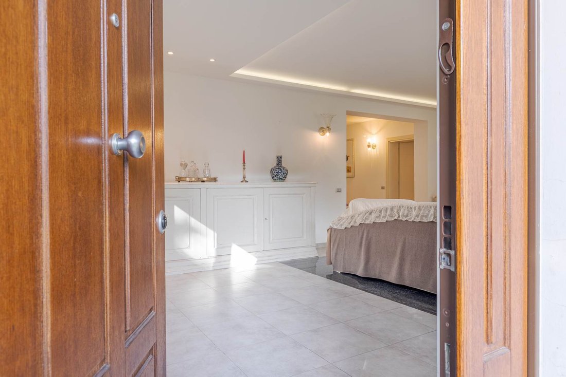 Center, Campi Bisenzio, Tuscany 3 - 16753605