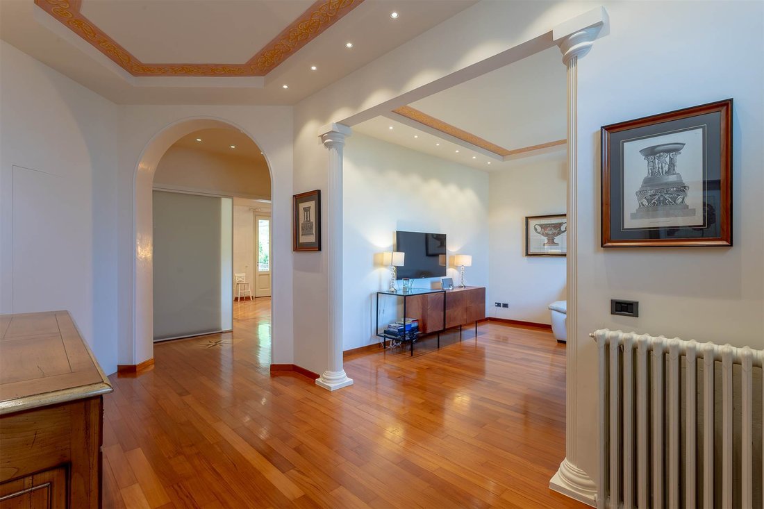 Villa in Poggio a Caiano, Tuscany, Italy 1 - 16753899
