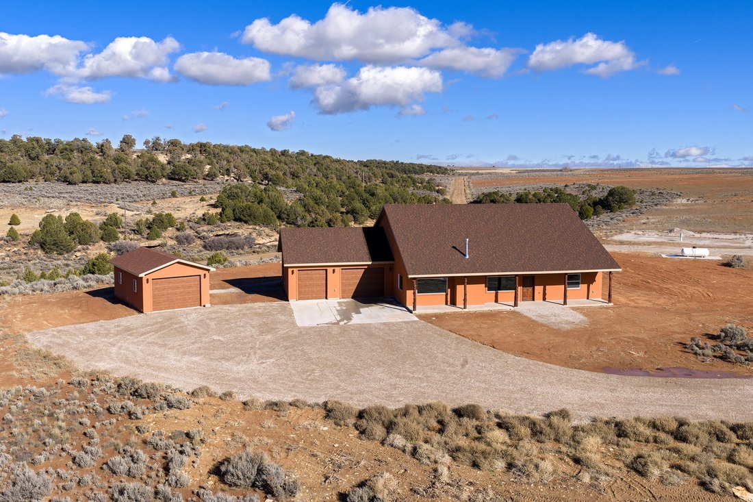 House in Monticello, Utah, United States 1 - 16763591