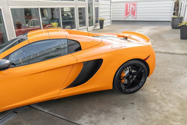 Cabriolet in Bellevue, WA, United States 5 - 16707324