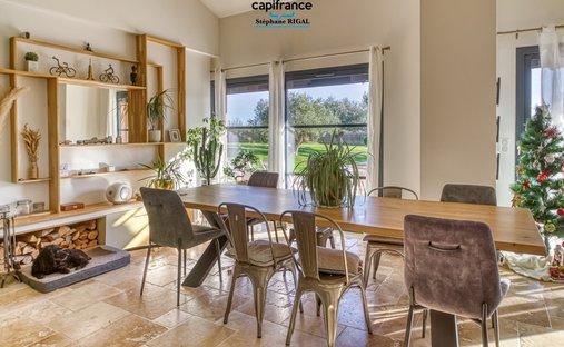 Near Villeneuve Sur Lot Magnificent Riverside Chateau With 6 Bedrooms And 8 Hectares Of Land