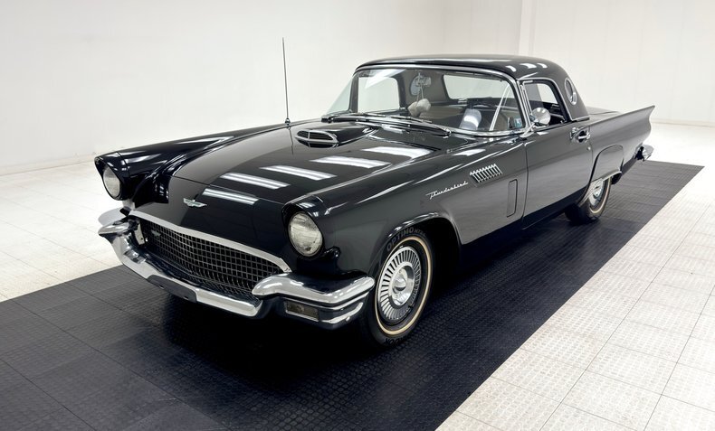 Cabriolet in Morgantown, United States 1 - 16760203