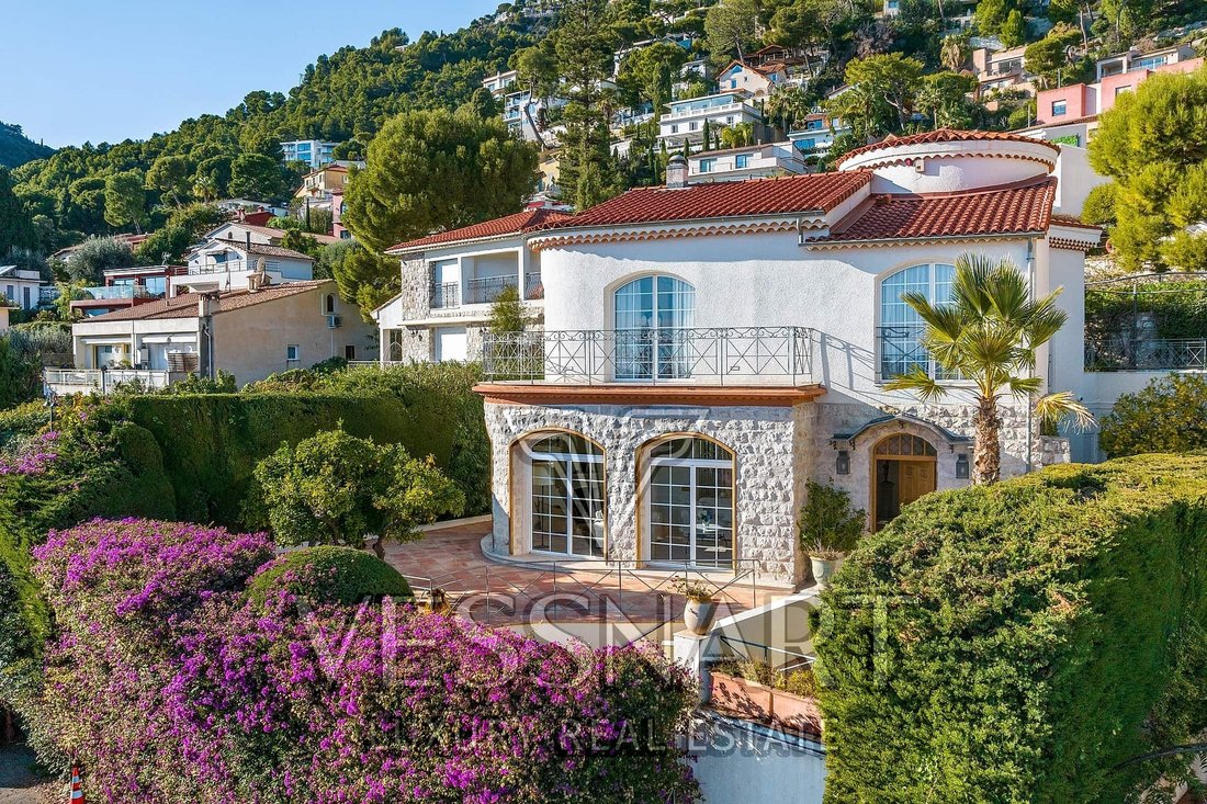 Villa in Èze, Provence-Alpes-Côte d'Azur, France 1 - 16607685