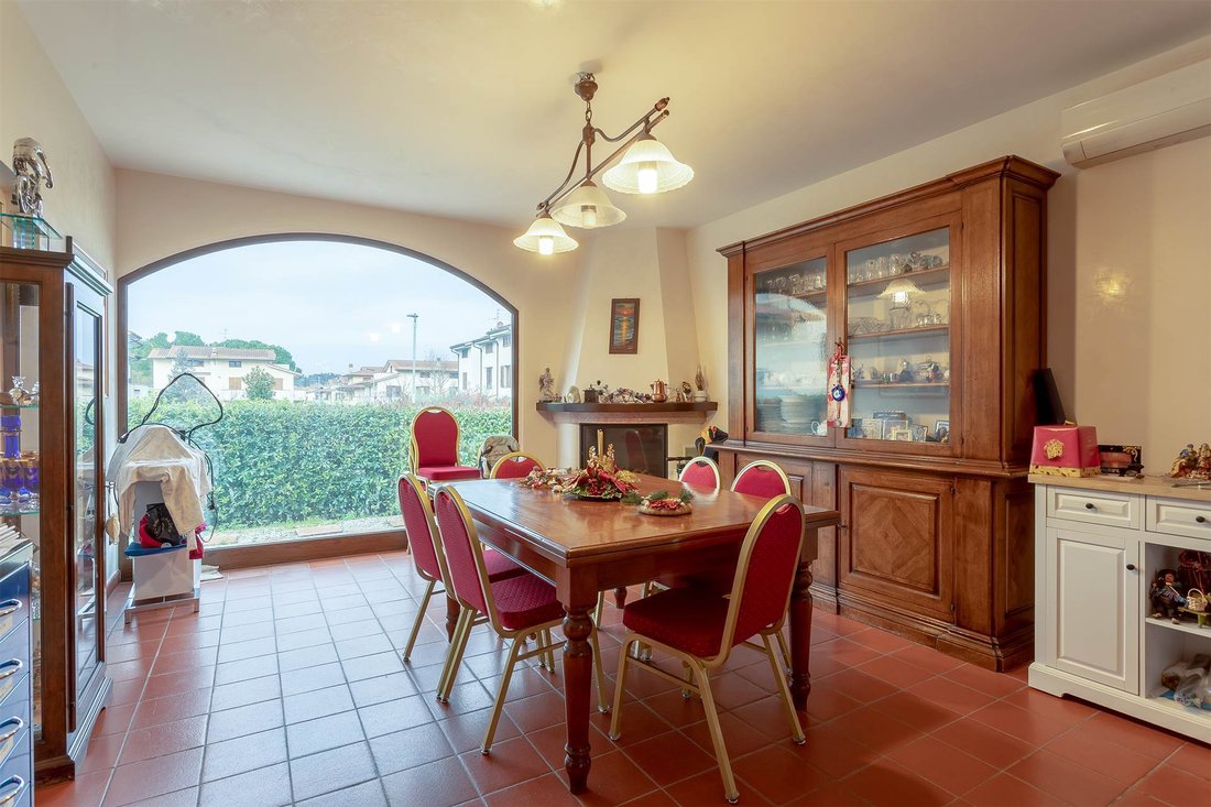 Villa in Poggio a Caiano, Tuscany, Italy 1 - 16753837