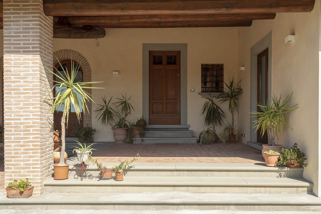 Villa in Poggio a Caiano, Tuscany, Italy 4 - 16753947
