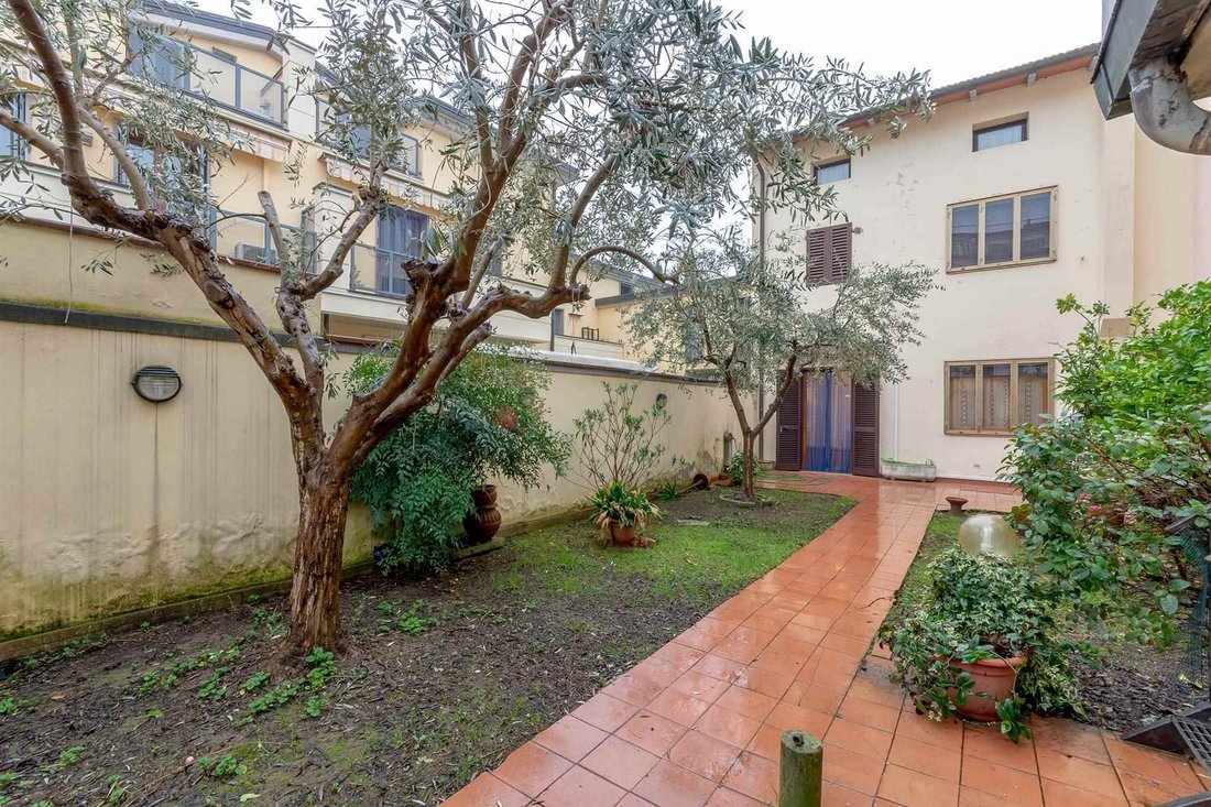 Townhouse in Station Center, Municipality of Sesto Fiorentino, Italy 2 - 16753474