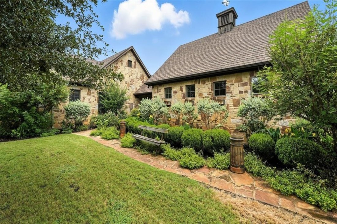 House in Paige, Texas, United States 4 - 16755649