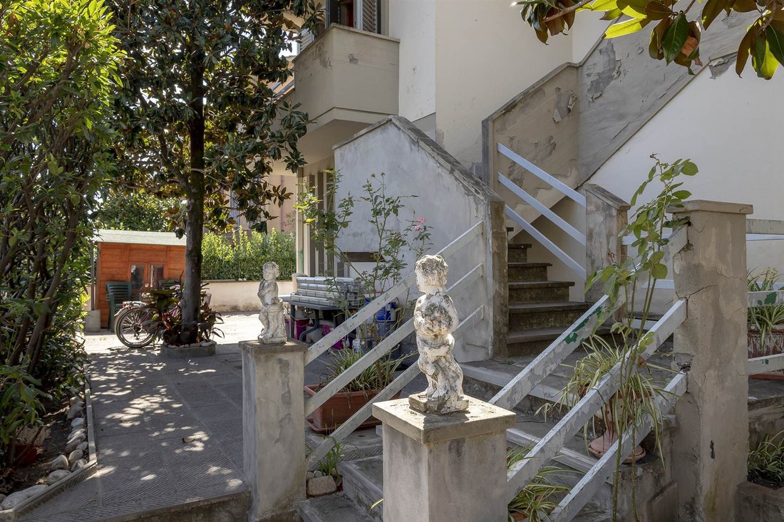 Villa in Sant'Angelo-Vingone, Campi Bisenzio, Tuscany 1 - 16753645