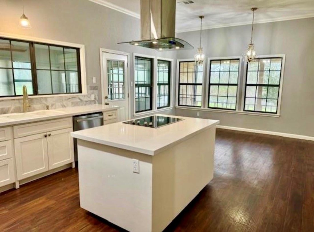 House in Angleton, Texas, United States 5 - 16762703
