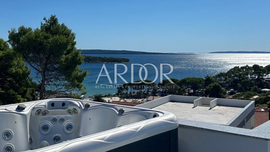 Apartment in Banjol, Primorje-Gorski Kotar County, Croatia 1 - 16760498