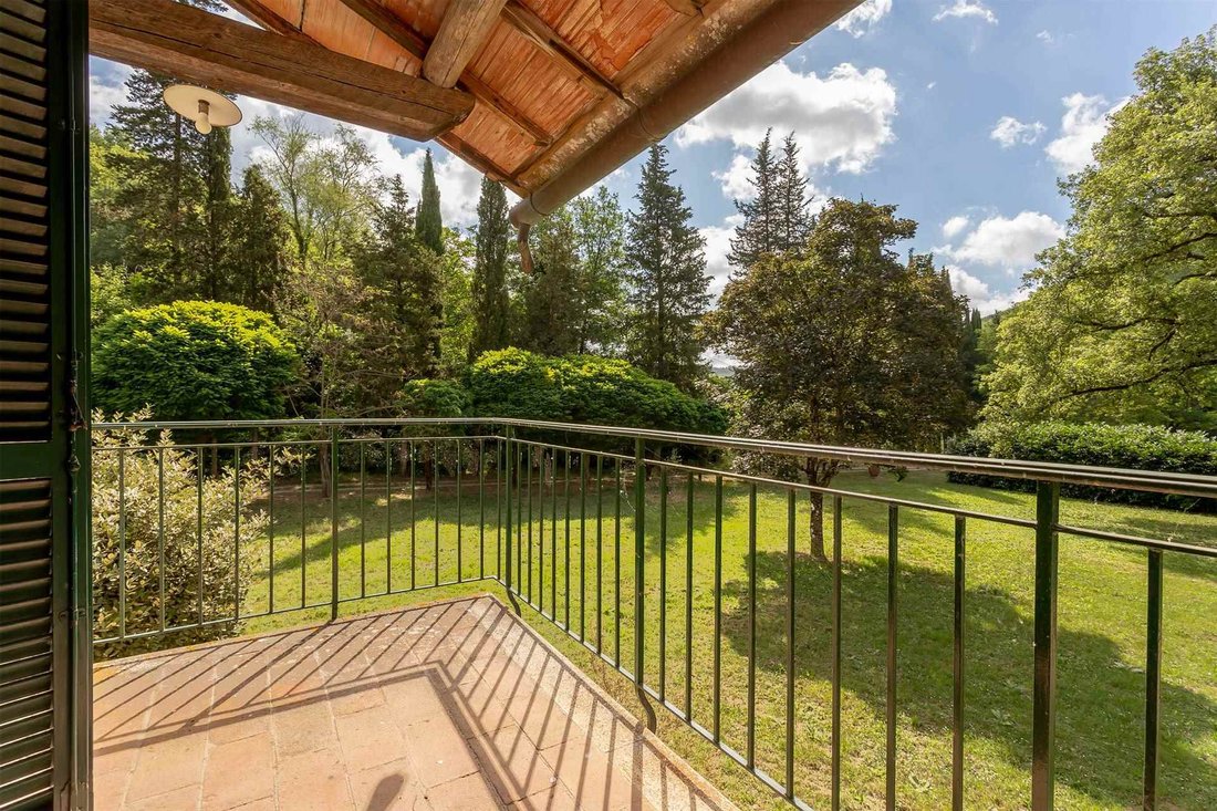 Estate in Gaiole in Chianti, Tuscany, Italy 1 - 16753901