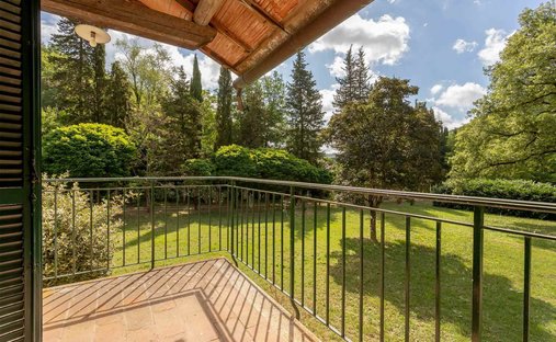 Estate in Gaiole in Chianti, Tuscany, Italy 1