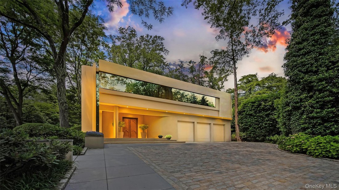 House in Manhasset, New York, United States 1 - 16758368