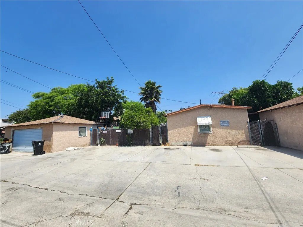 Los Angeles, California, United States 5 - 16525669