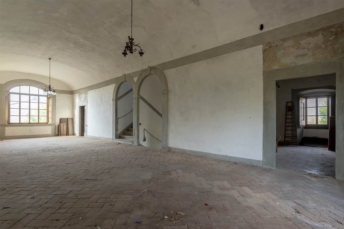 Villa in Torricella, Campi Bisenzio, Tuscany 1 - 16753602