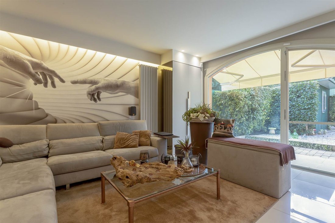 Villa in Center, Signa, Tuscany 2 - 16753607