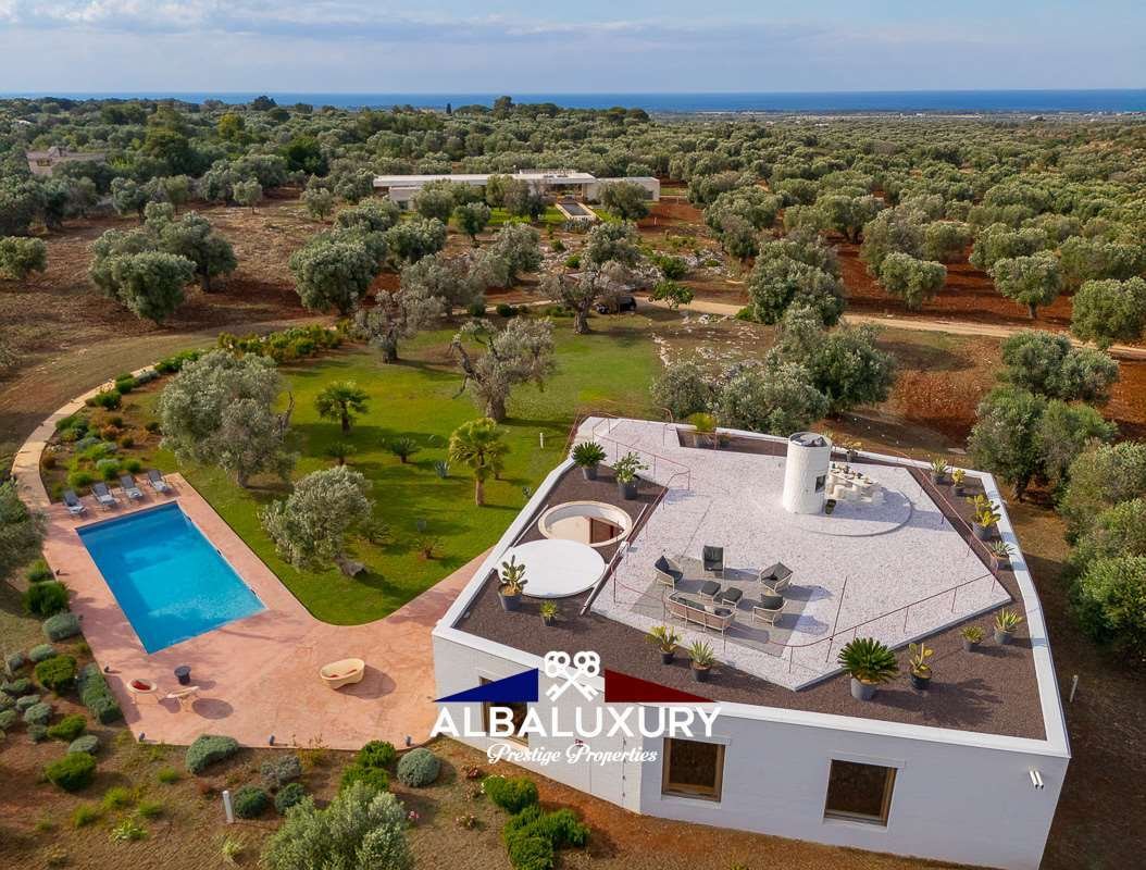 Villa in Carovigno, Apulia, Italy 1 - 15345198