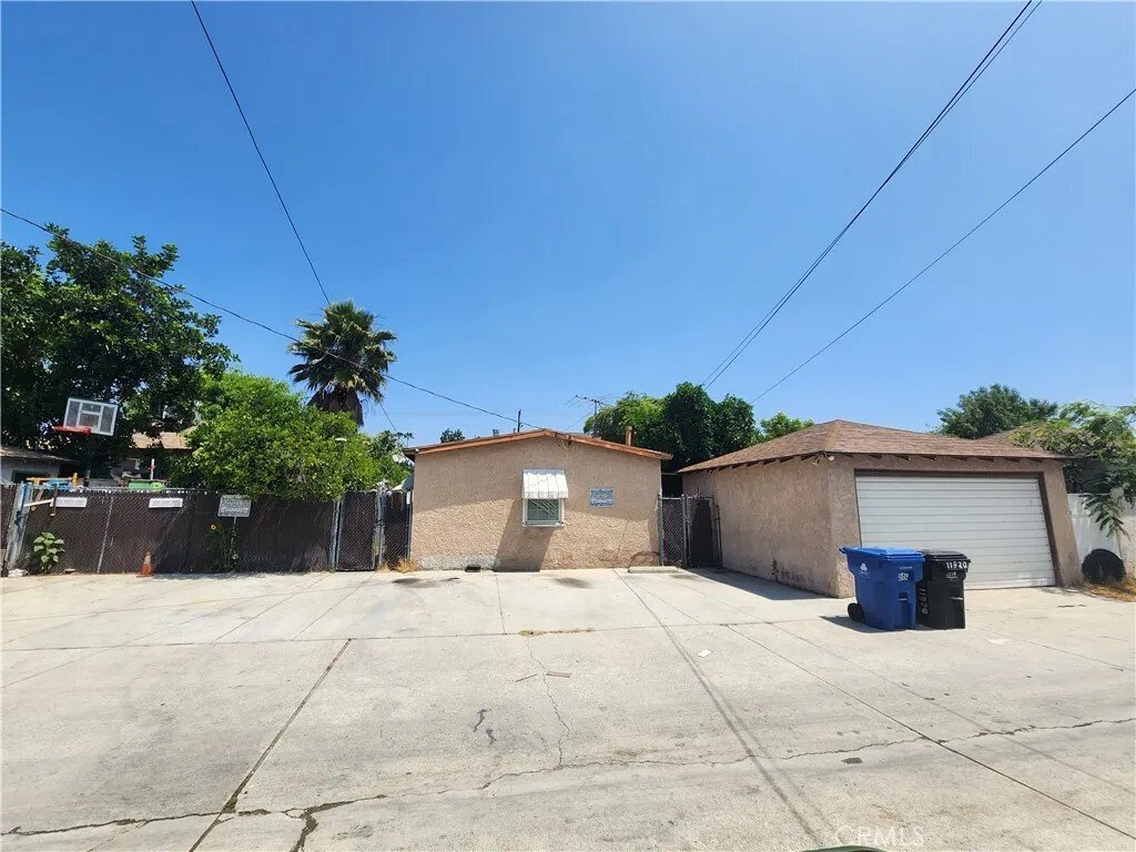 Los Angeles, California, United States 4 - 16525669