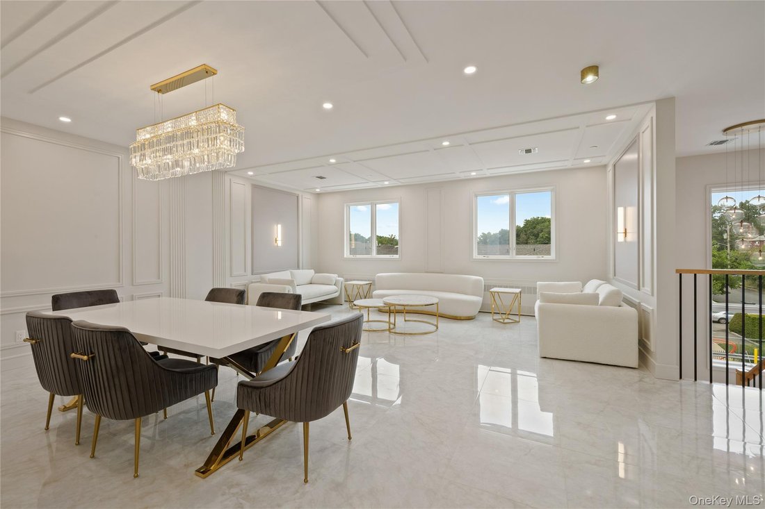 Condo in Spring Valley, New York, United States 5 - 16756295