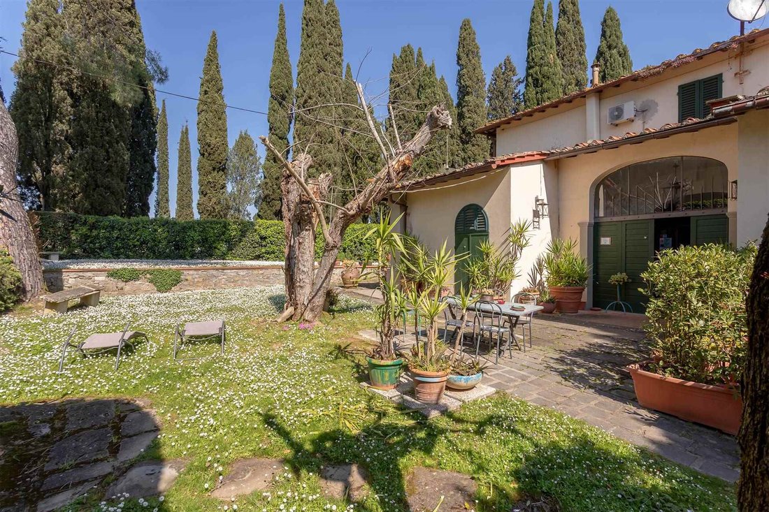 Villa in San Martino alla Palma, Scandicci, Tuscany 4 - 16753694