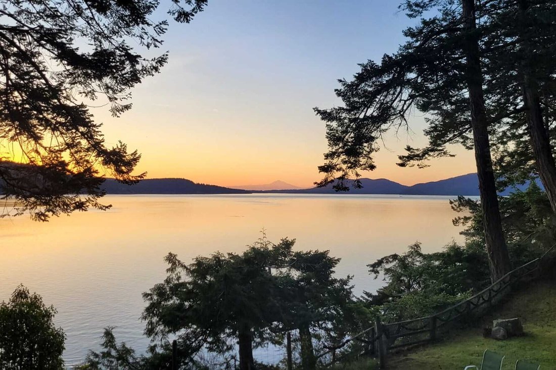 House in Pender Island, British Columbia, Canada 3 - 16753770