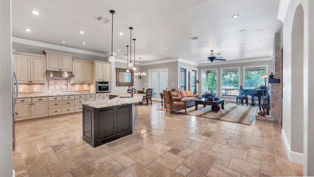House in New Braunfels, Texas, United States 5 - 16755442