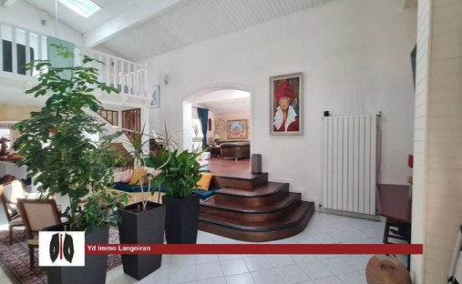 Castle for Sale in Langoiran, Nouvelle-Aquitaine, France