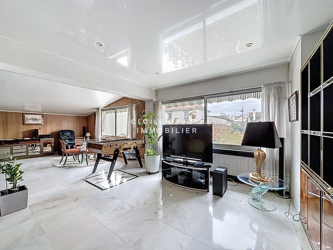 House in Peri, Joinville-le-Pont, France 2 - 16759549