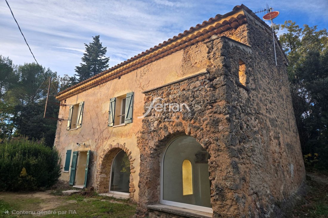 Villa in Salernes, Provence-Alpes-Côte d'Azur, France 1 - 16753311